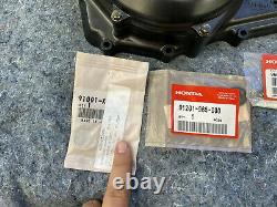 Nos Oem Honda Cr500r Crankcase / Clutch Water Pump Cover Kit Cr500 Engine Case